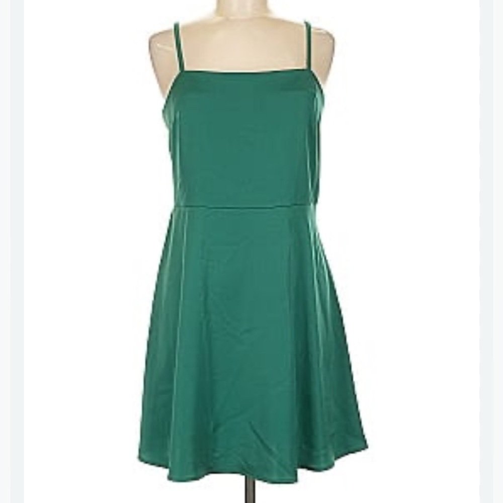 Studio 19 Elegant Green Sleeveless Silk Dress.  Size-Small